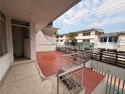 Casa de 5 alcobas en venta en Granada, Cali, 750 m² · foto 3 de 19