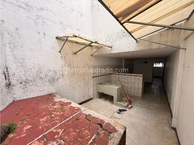 Casa de 5 alcobas en venta en Granada, Cali, 750 m² · foto 8 de 19