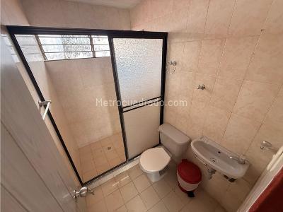 Casa de 5 alcobas en venta en Granada, Cali, 750 m² · foto 9 de 19