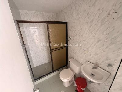 Casa de 5 alcobas en venta en Granada, Cali, 750 m² · foto 10 de 19