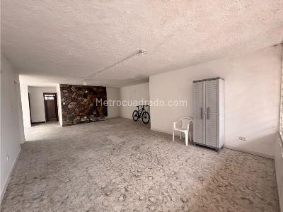 Casa de 5 alcobas en venta en Granada, Cali, 750 m² · foto 15 de 19