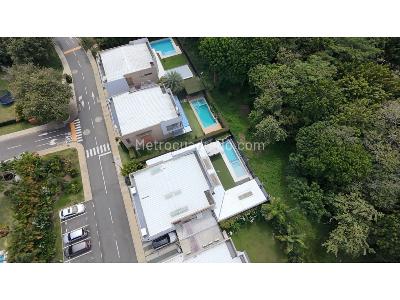 Casa de 4 alcobas en venta en Sur, Cali, 490 m² · foto 2 de 12