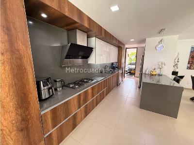 Casa de 4 alcobas en venta en Sur, Cali, 490 m² · foto 9 de 12