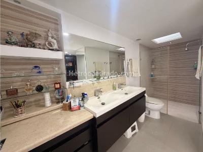 Casa de 4 alcobas en venta en Camino Real, Cali, 228 m² · foto 14 de 19