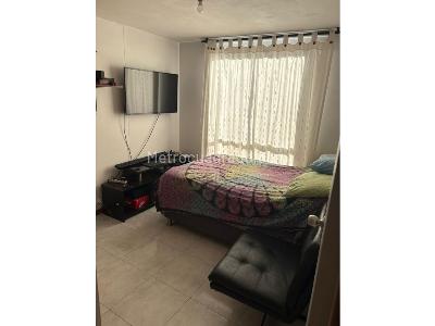 Apartamento de 4 alcobas en venta en Loma De Los Bernal, Medellín, 100 m² · foto 12 de 12