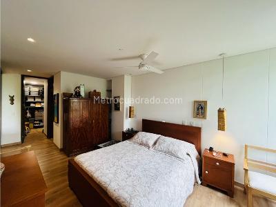 Apartamento de 1 alcoba en venta en El Poblado, Medellín, 87 m² · foto 10 de 15