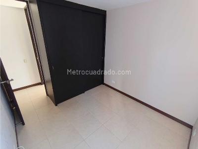 Apartamento de 3 alcobas en arriendo en Loma Del Indio, Medellín, 90 m² · foto 8 de 16