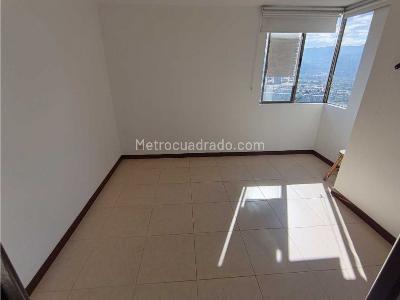 Apartamento de 3 alcobas en arriendo en Loma Del Indio, Medellín, 90 m² · foto 13 de 16