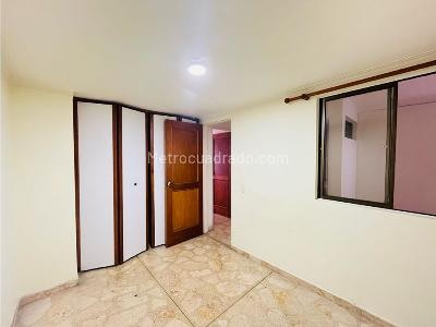 Apartamento de 4 alcobas en venta en Laureles, Medellín, 142 m² · foto 11 de 20