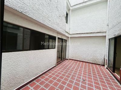 Apartamento de 4 alcobas en venta en Laureles, Medellín, 142 m² · foto 12 de 20