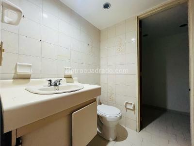 Apartamento de 4 alcobas en venta en Laureles, Medellín, 142 m² · foto 15 de 20