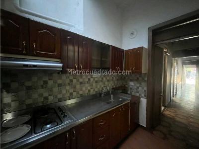 Apartamento en arriendo en Buenos Aires, Medellín · foto 3 de 15