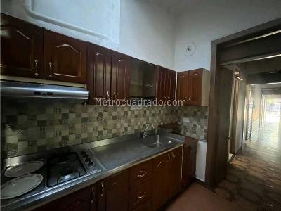 Apartamento en arriendo en Buenos Aires, Medellín · foto 8 de 15