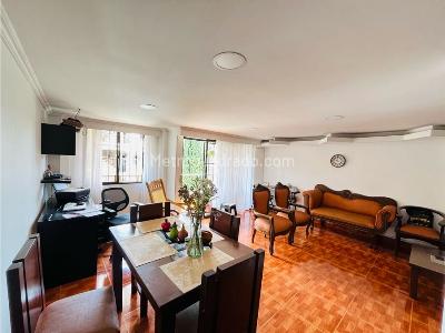 Apartamento de 4 alcobas en venta en Miravalle, Medellín, 130 m² · foto 3 de 14