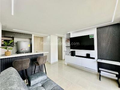 Apartaestudio en venta en El Poblado, Medellín, 47 m² · foto 11 de 14