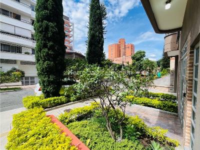 Apartamento en Arriendo, Laureles, Medellín