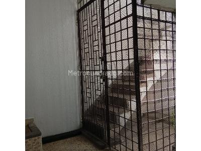 Casa de 5 alcobas en venta en Industrial, Cali, 356 m² · foto 7 de 12