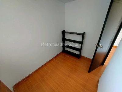 Apartamento de 3 alcobas en venta en Villahermosa, Medellín, 45 m² · foto 8 de 12