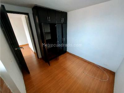 Apartamento de 3 alcobas en venta en Villahermosa, Medellín, 45 m² · foto 10 de 12