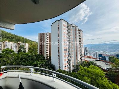 Apartamento de 3 alcobas en venta en Loreto, Medellín, 58 m² · foto 3 de 15