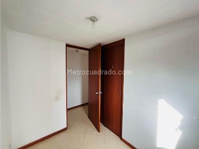 Apartamento de 3 alcobas en venta en Loreto, Medellín, 58 m² · foto 6 de 15