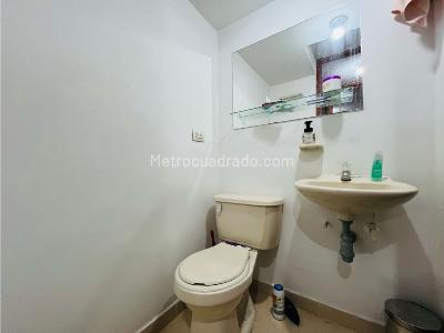 Apartamento de 3 alcobas en venta en Loreto, Medellín, 58 m² · foto 10 de 15