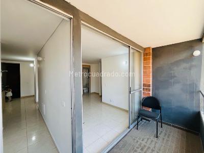 Apartamento de 3 alcobas en venta en Machado, Bello, 80 m² · foto 5 de 16