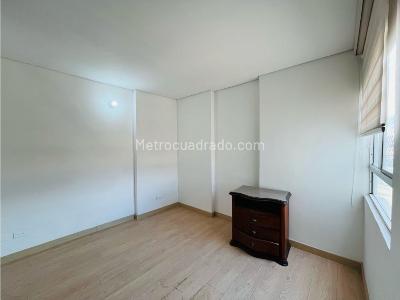 Apartamento de 3 alcobas en venta en Machado, Bello, 80 m² · foto 9 de 16