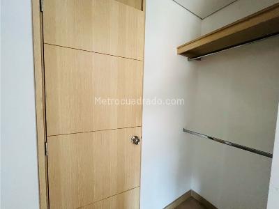 Apartamento de 3 alcobas en venta en Machado, Bello, 80 m² · foto 11 de 16