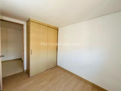Apartamento de 3 alcobas en venta en Machado, Bello, 80 m² · foto 13 de 16