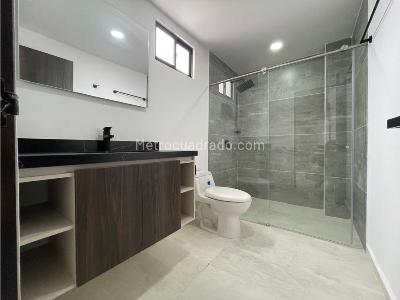 Apartamento de 3 alcobas en venta en Miravalle, Medellín, 105 m² · foto 2 de 15