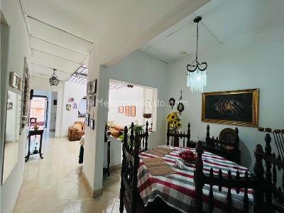 Casa de 5 alcobas en venta en Centro, Medellín, 176 m² · foto 11 de 18