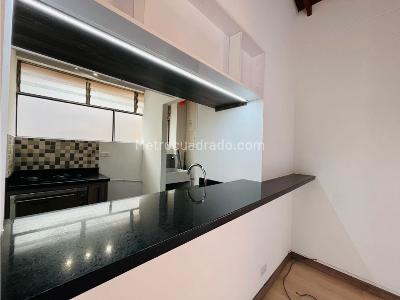 Apartamento de 2 alcobas en arriendo en Loma Del Indio, Medellín, 55 m² · foto 4 de 18