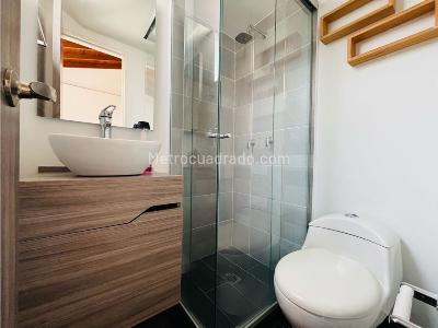 Apartamento de 2 alcobas en arriendo en Loma Del Indio, Medellín, 55 m² · foto 13 de 18