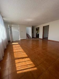 Casa de 5 alcobas en venta en Florencia Afidro, Bogotá, 252 m² · foto 3 de 20