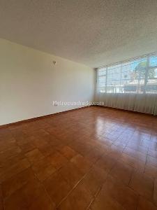 Casa de 5 alcobas en venta en Florencia Afidro, Bogotá, 252 m² · foto 5 de 20