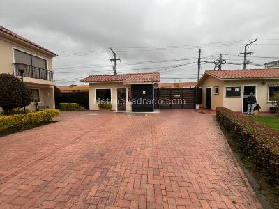 Casa en venta en Chia, Chía · foto 2 de 20