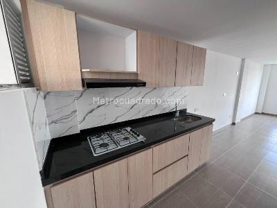 Apartamento en arriendo en Fontibon Centro, Bogotá · foto 2 de 19