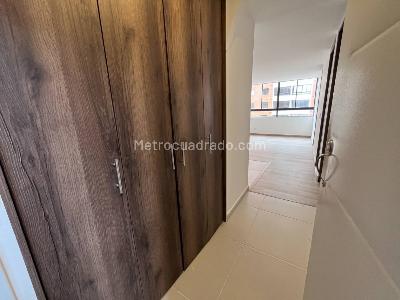 Apartamento de 2 alcobas en arriendo en Ciudad La Salle, Bogotá, 35 m² · foto 2 de 15