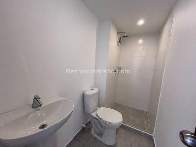Apartamento de 2 alcobas en arriendo en Ciudad La Salle, Bogotá, 35 m² · foto 9 de 15
