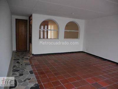 Casa de 3 alcobas en arriendo en Normandia Ii Sector, Bogotá, 165 m² · foto 2 de 17