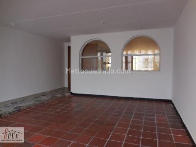 Casa de 3 alcobas en arriendo en Normandia Ii Sector, Bogotá, 165 m² · foto 3 de 17