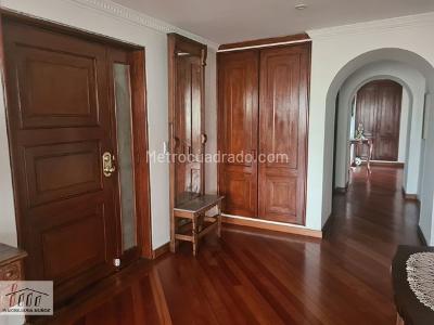 Apartamento de 4 alcobas en venta en Gratamira Suba, Bogotá, 197 m² · foto 2 de 20