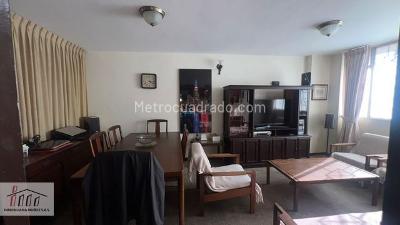 Casa de 5 alcobas en venta en Alcazares Norte, Bogotá, 227 m² · foto 9 de 20