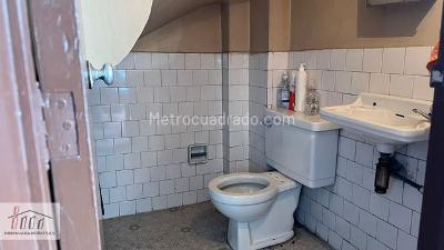 Casa de 5 alcobas en venta en Alcazares Norte, Bogotá, 227 m² · foto 2 de 20