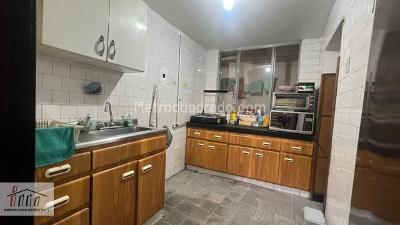 Casa de 5 alcobas en venta en Alcazares Norte, Bogotá, 227 m² · foto 5 de 20