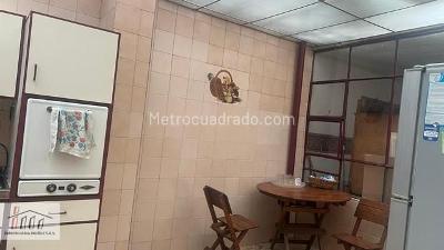 Casa de 5 alcobas en venta en Pardo Rubio, Bogotá, 292 m² · foto 11 de 18