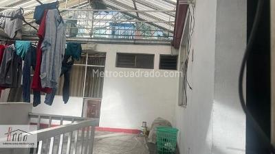 Casa de 5 alcobas en venta en Pardo Rubio, Bogotá, 292 m² · foto 12 de 18