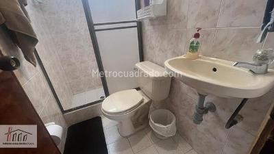 Casa de 5 alcobas en venta en Pardo Rubio, Bogotá, 292 m² · foto 15 de 18