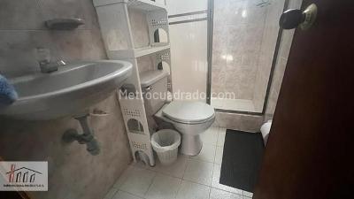Casa de 5 alcobas en venta en Pardo Rubio, Bogotá, 292 m² · foto 16 de 18